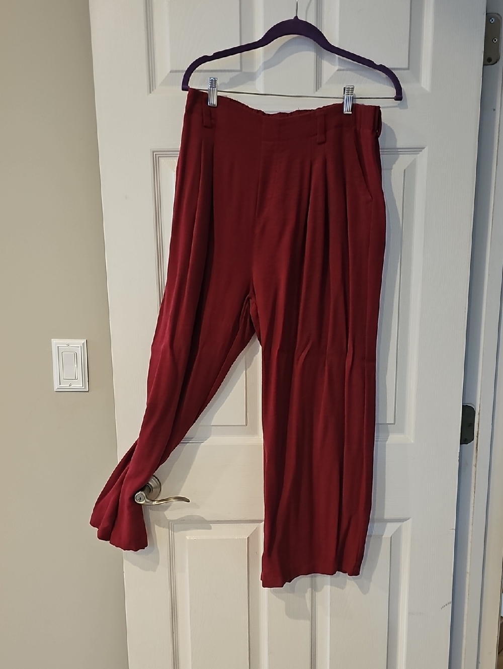 HALARA Wine Red Pleated High-Waist Trousers